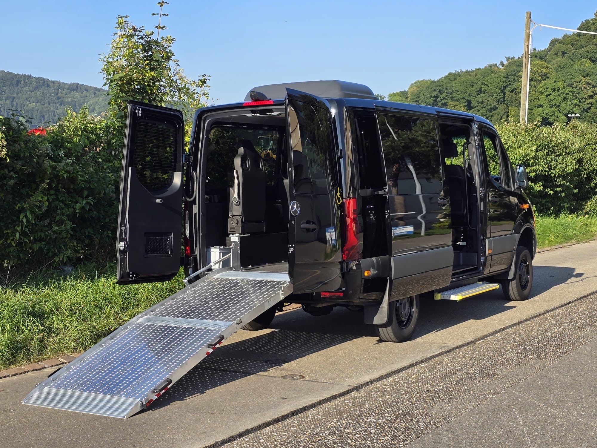 Barrierefreier Transport - Rollstuhlhilfe